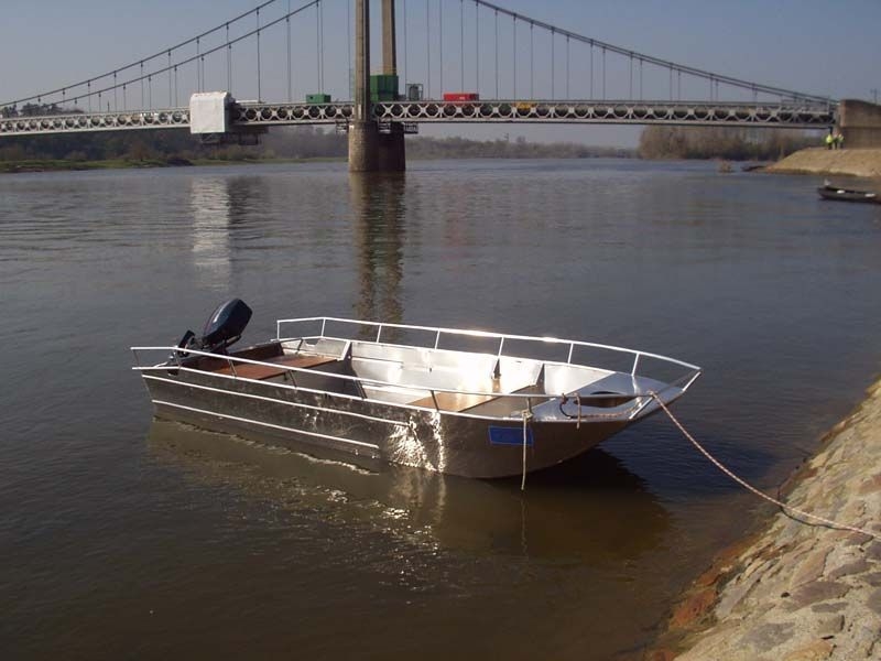 Barco de alumínio para pesca (8)