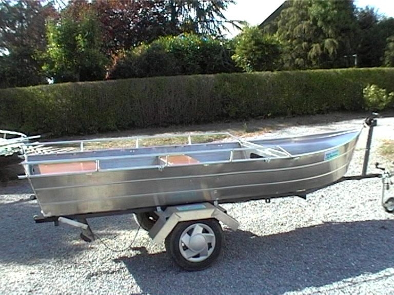 Barco de alumínio para pesca (94)